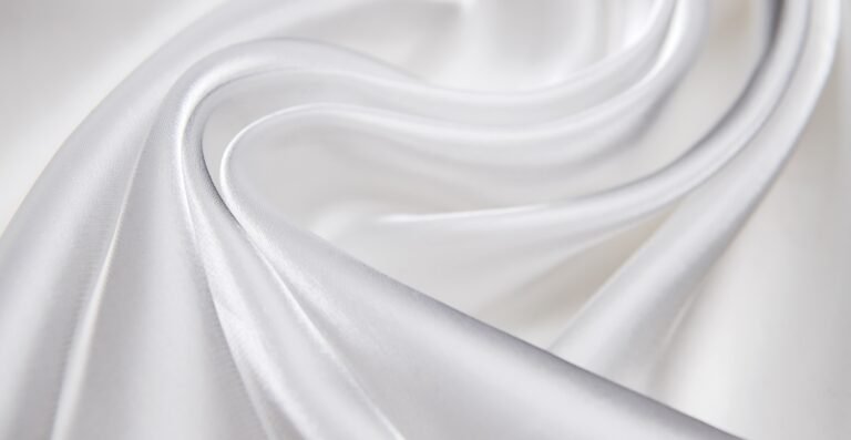 Organza Fabric: History, Types, Uses& Care Guide
