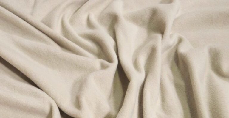 Polar Fleece Fabric: Lightweight Warmth for Every Season