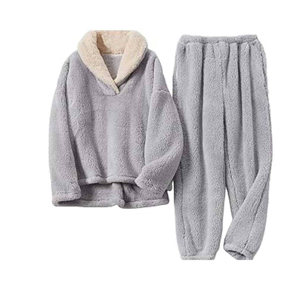 A mustard white knitted sweater with long sleeves, a ribbed crew neckline, and ribbed cuffs and hem.cozy winter outfits