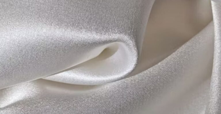 Windproof Winter Fabric Material Guide: Warmth Without Bulk