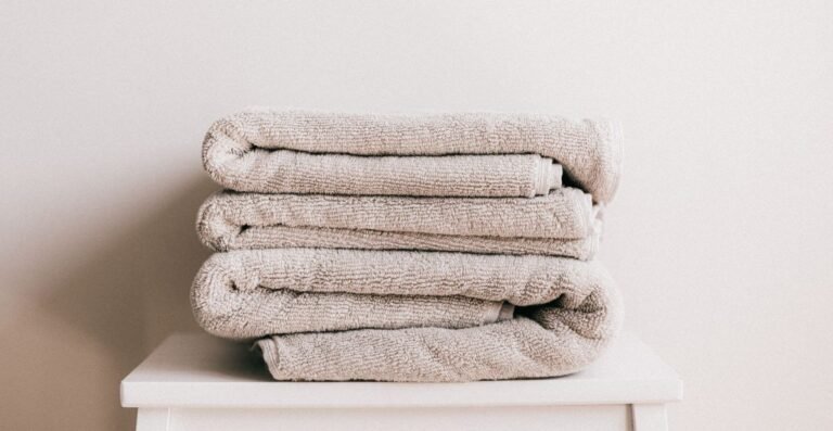 What Is Recycled Wool Fabric? Benefits, Uses, and Care Guide
