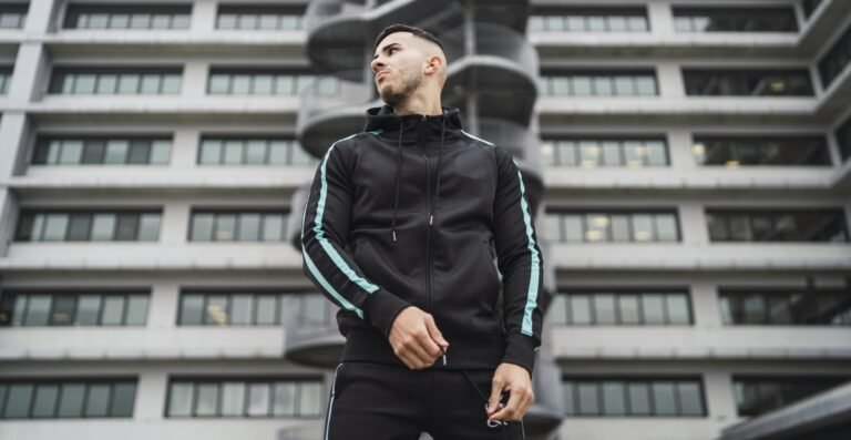 Techwear Half-Zip Hoodie: Trendy Urban Streetwear Guide