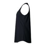Side view of a female model wearing a women’s badminton tank top made from quick-dry athletic fabric, showing the sleeveless cut and relaxed fit against a plain background.