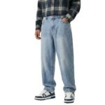 Front view of a model wearing hip-hop baggy jeans.