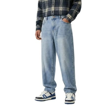 Front view of a model wearing hip-hop baggy jeans.