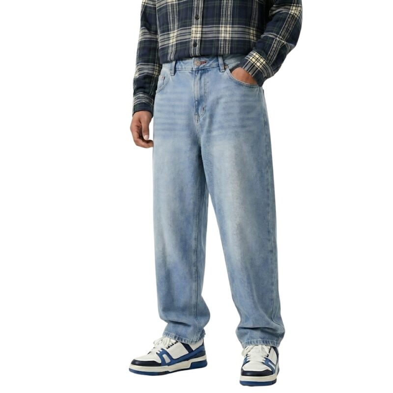Front view of a model wearing hip-hop baggy jeans.