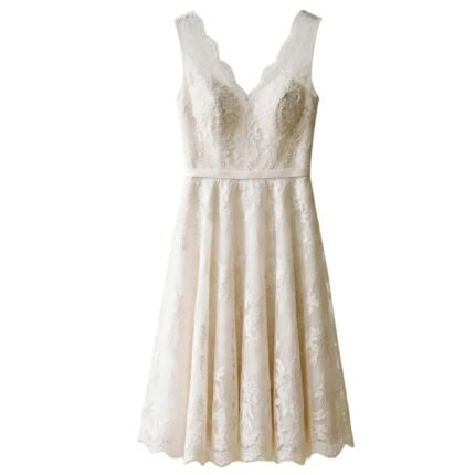 Short wedding dress displayed on a mannequin.